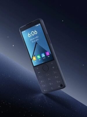 2.4 Inches Keypad Feature Phone With 1900mAh Big Battery 4GB ROM Whats-app Wifi GPS 4G KaiOS Phone