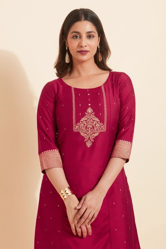 Latest And Trending Women kurtis