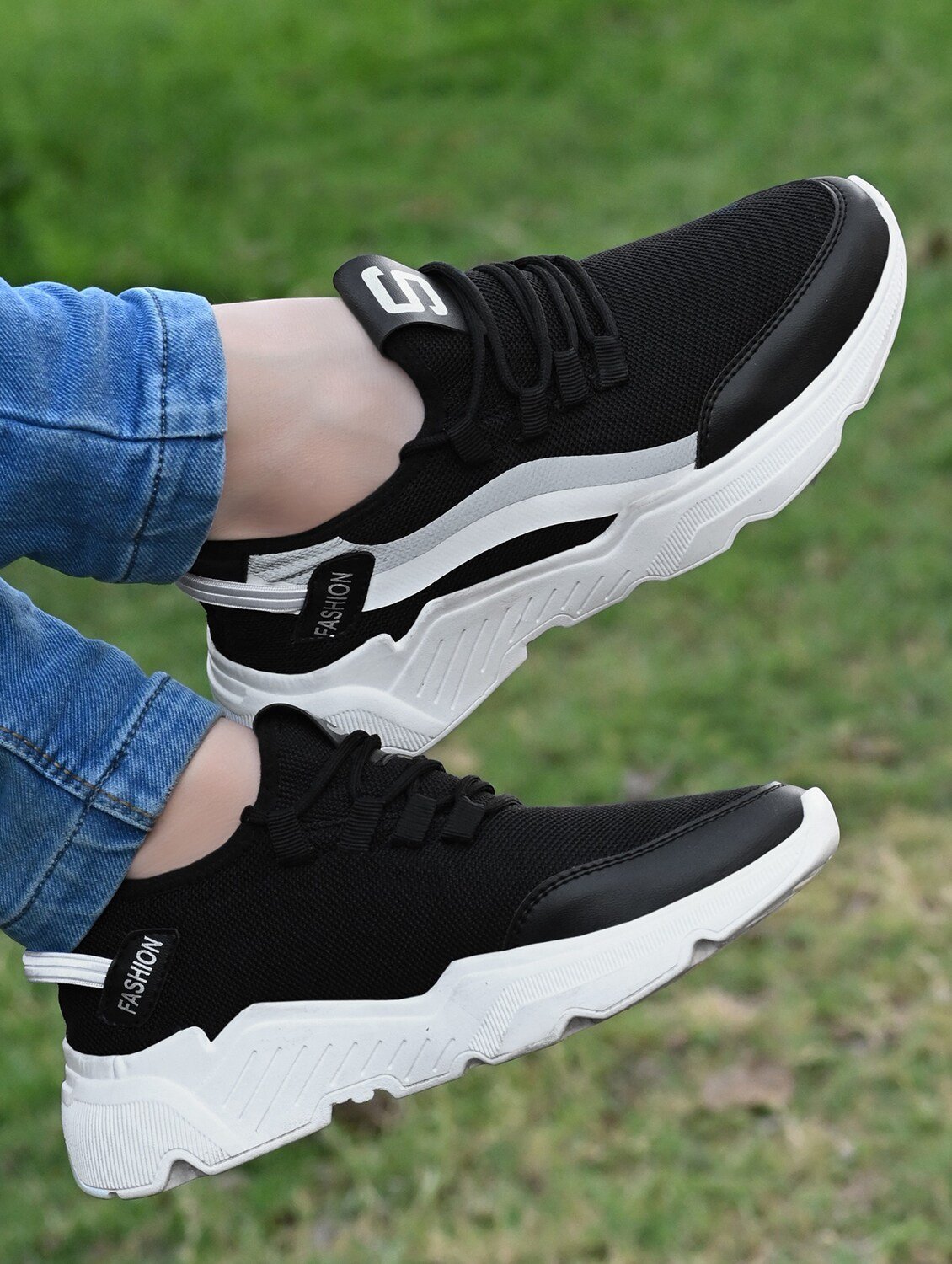 bucik black bck7040 lightweight comfort summer trendy premium stylish sneakers for men - Image 2