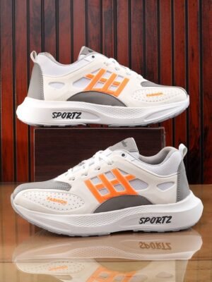 men lace up casual sneaker
