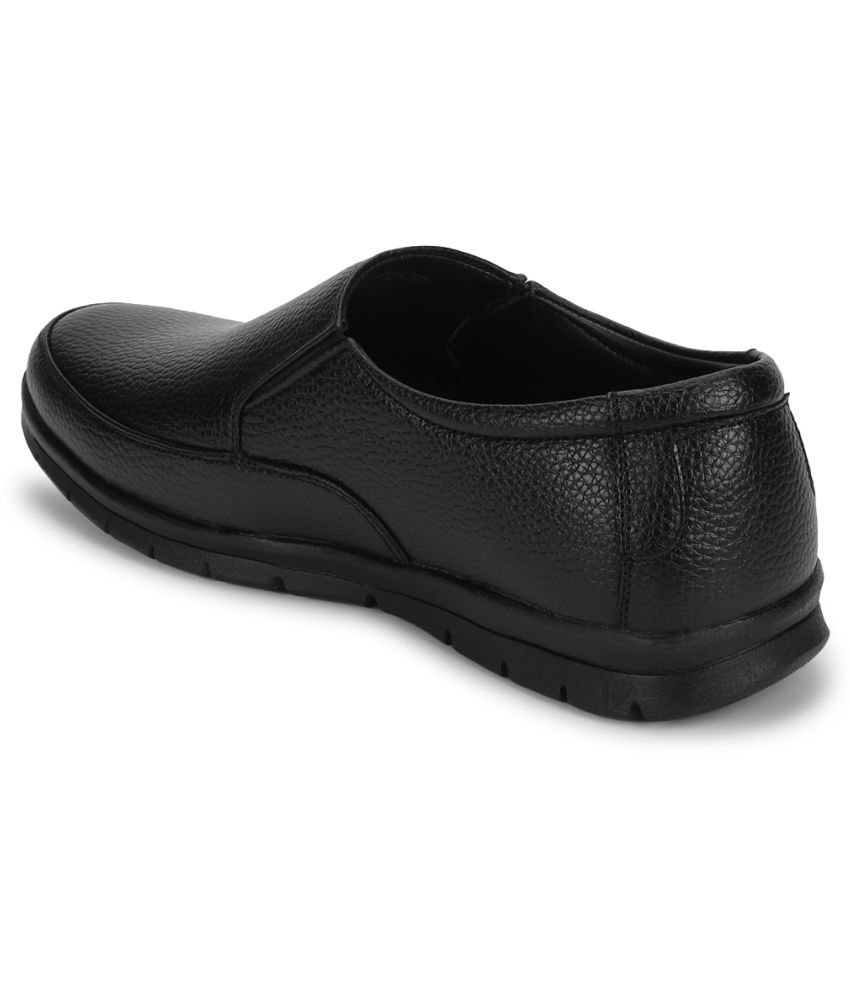 UrbanMark Men Comfortable Round-Toe Faux Leather Slip On Formal Shoes- Black - Image 3