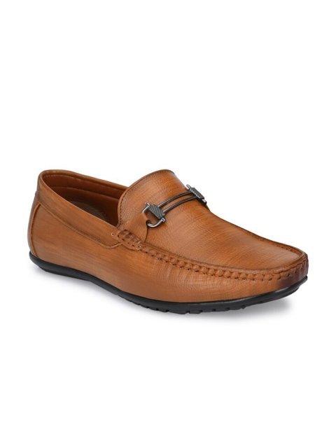 VIV Men Tan Textured Loafers - Image 2